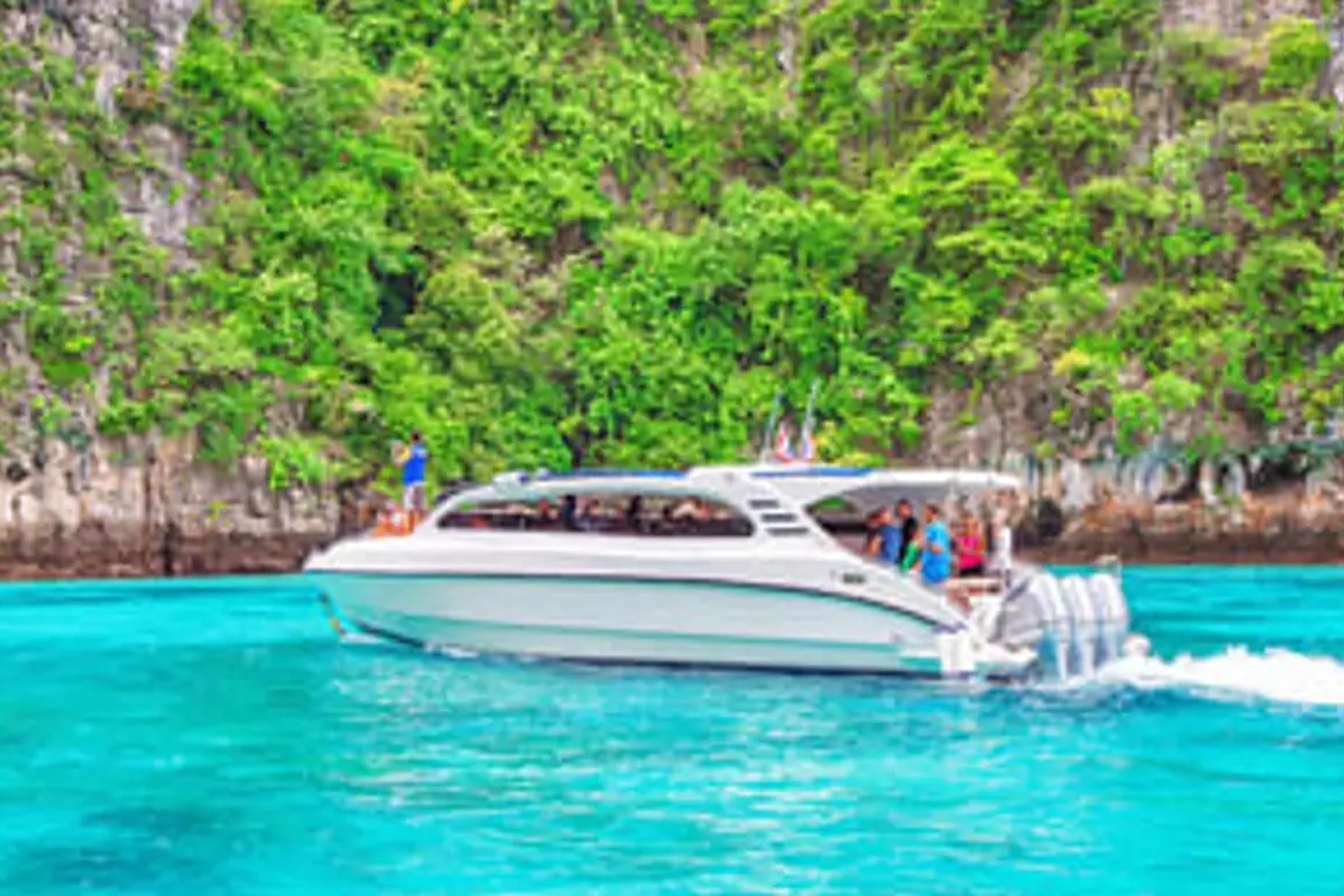 Phi Phi Islands and Maya Bay Tour by Speedboat from Krabi
